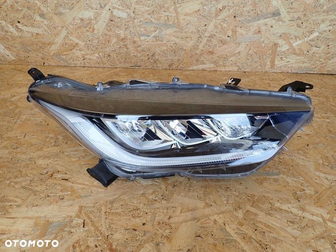 TOYOTA YARIS IV FULL LED 20- reflektor prawy lampa prawa - 1