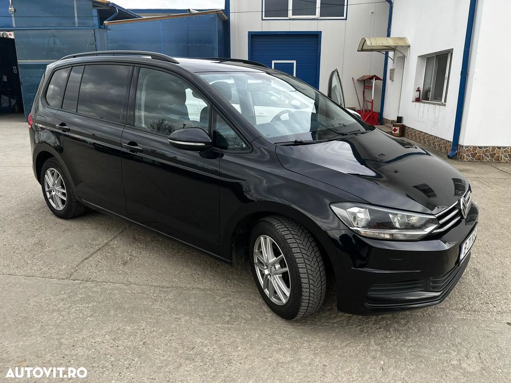 Volkswagen Touran 2.0 TDI SCR DSG Comfortline - 3