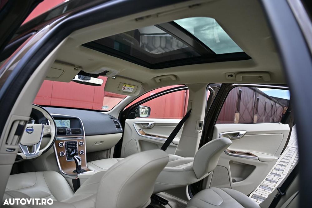 Volvo XC 60 - 25