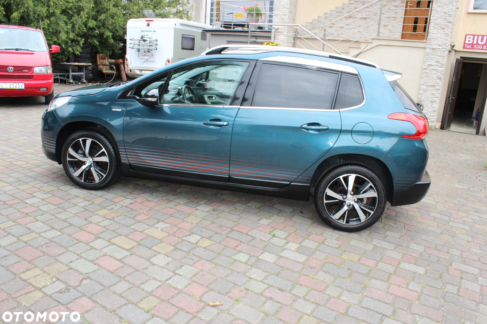Peugeot 2008 - 4