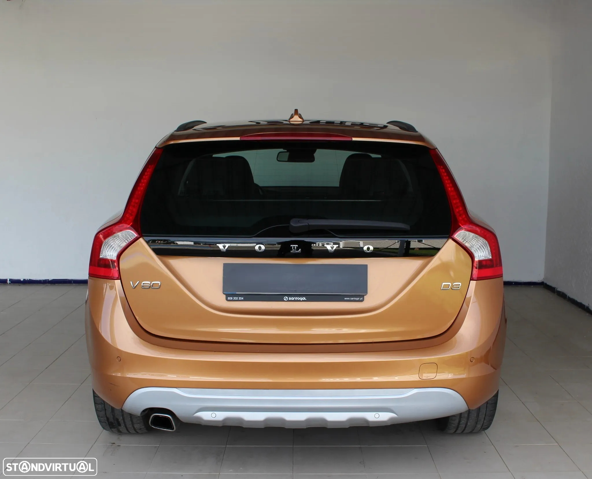 Volvo V60 2.0 D3 Momentum - 5