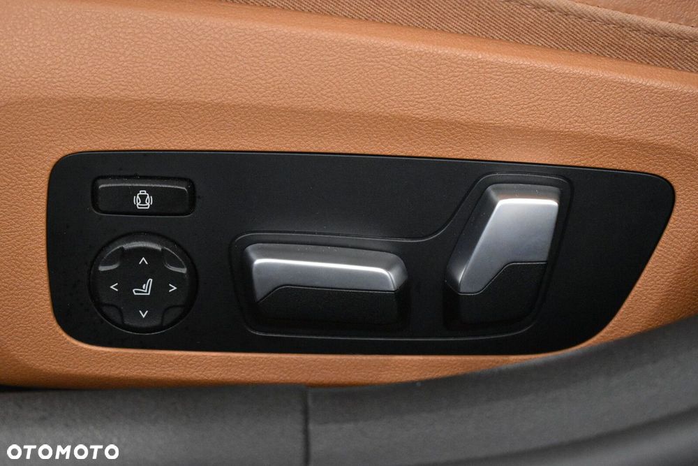 BMW Seria 8 - 10
