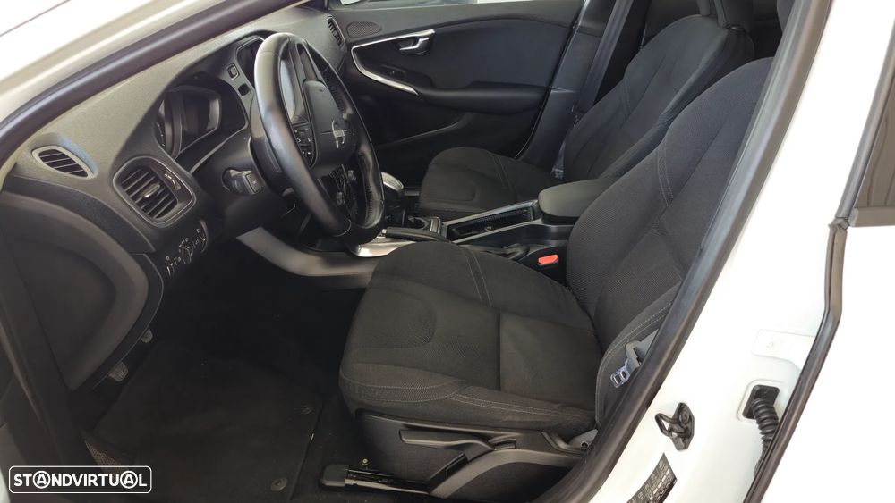 Volvo V40 Cross Country 1.6 D2 Momentum - 7