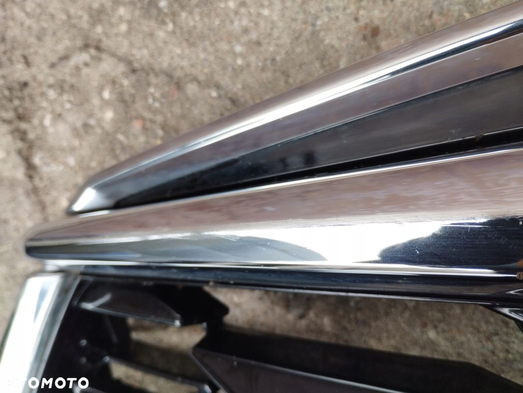 Grill Atrapa Toyota Highlander IV XU70 2019-^ - 5