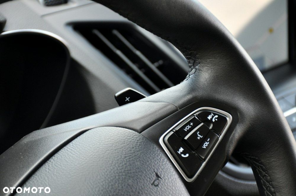Ford Kuga - 35
