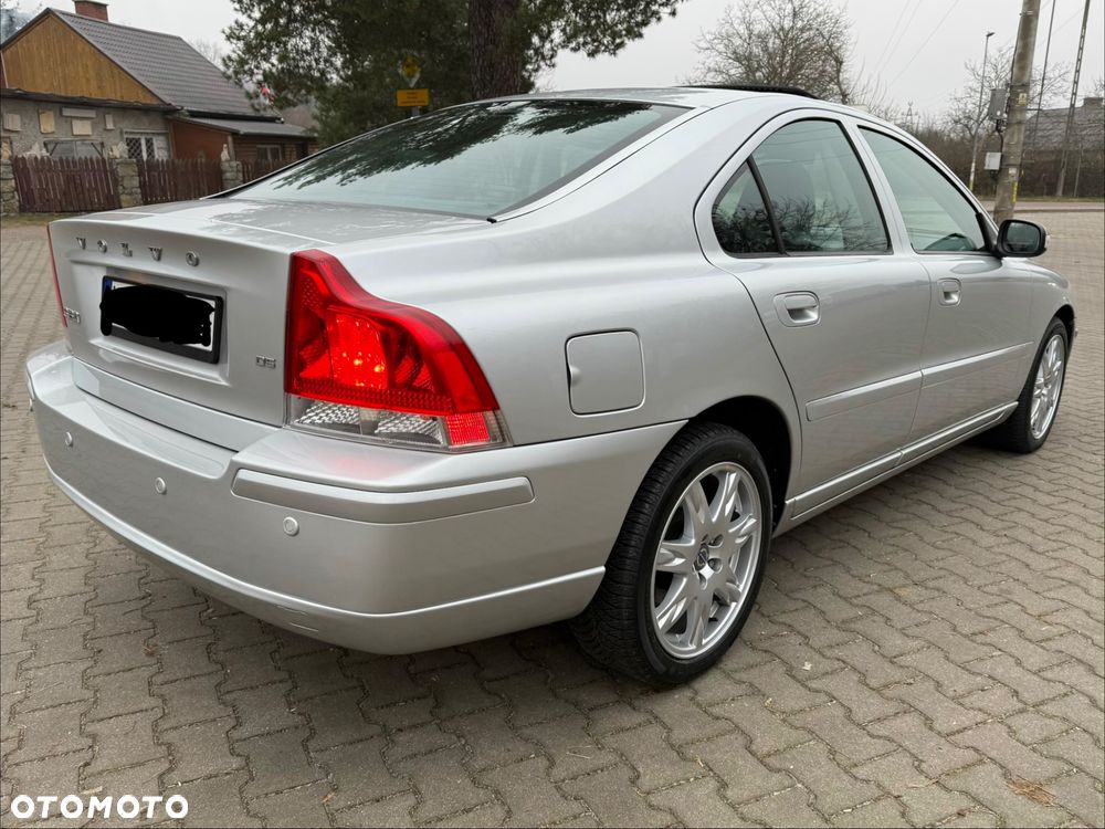 Volvo S60 D5 Summum - 3