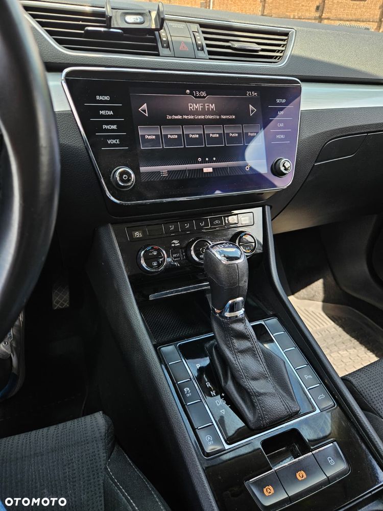 Skoda Superb 2.0 TDI SCR Ambition DSG - 16