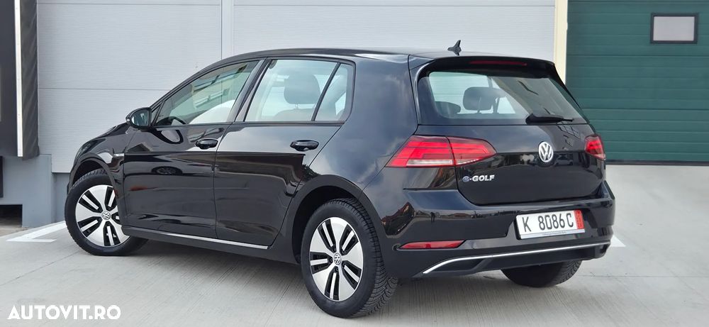 Volkswagen e-Golf - 28
