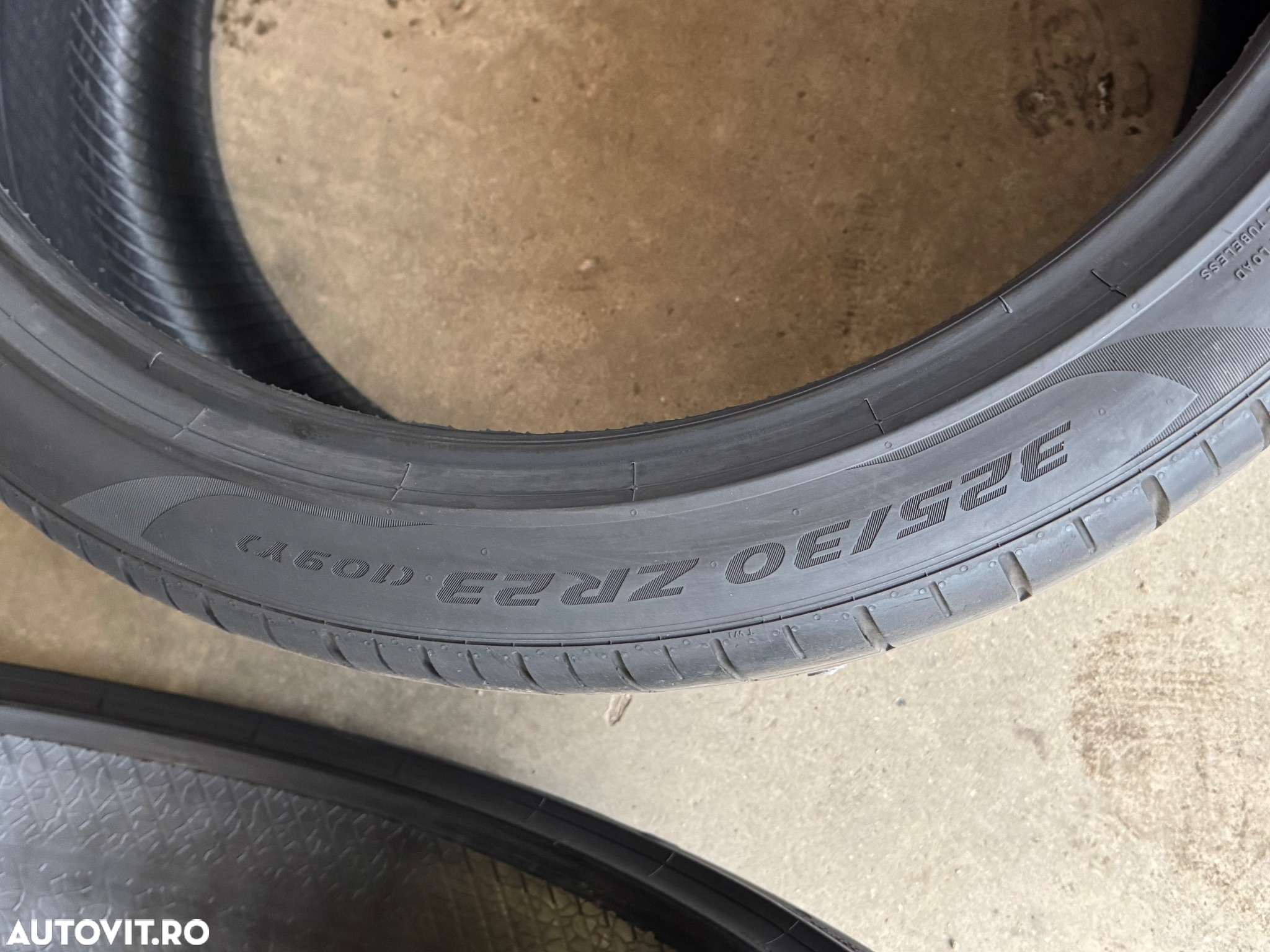Vând 2 anvelope 325/30/23 Pirelli de vară ca noi - 4