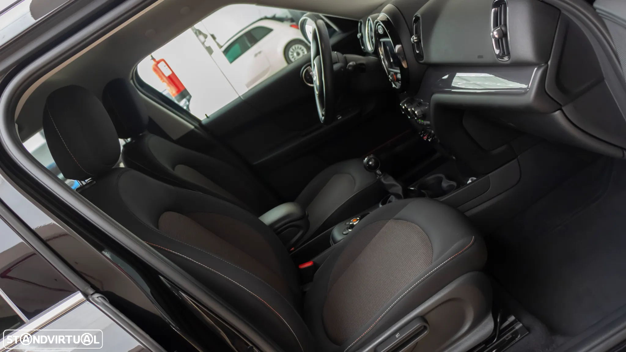 MINI Countryman One D - 11