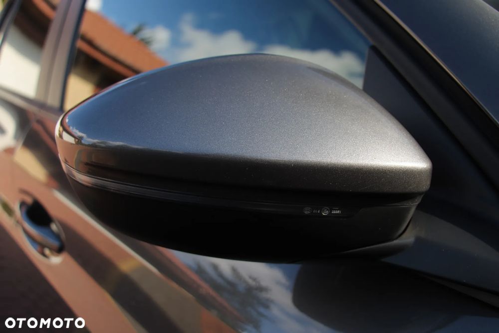 Peugeot 208 - 9