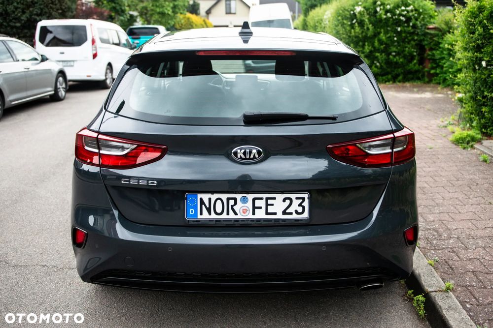 Kia Ceed 1.4 Business Line - 13