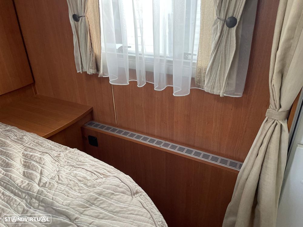 Pilote Explorateur G742 c/Cama Central - Autocaravana - 29