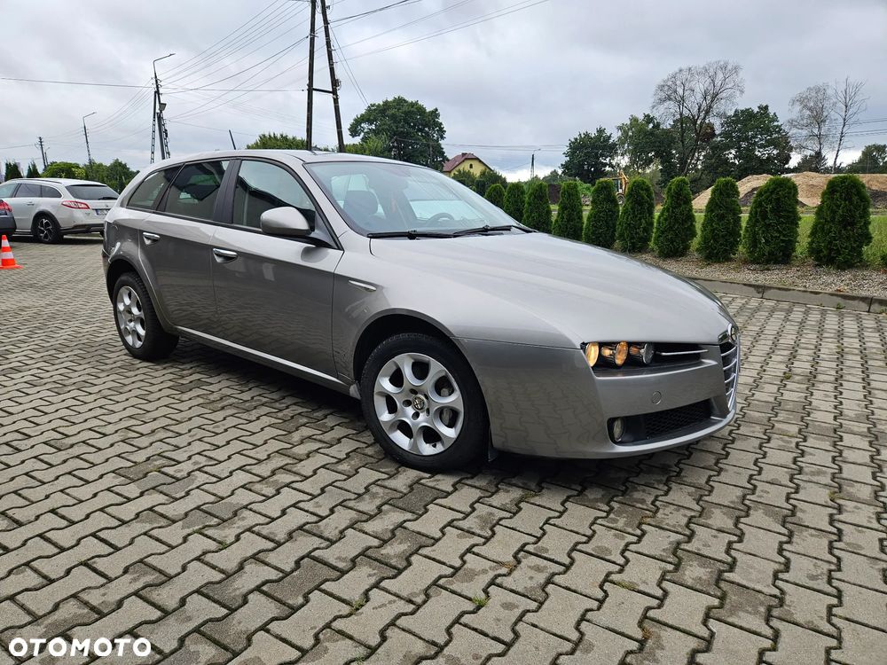 Alfa Romeo 159 1.9 JTDM 8V DPF Distinctive - 1