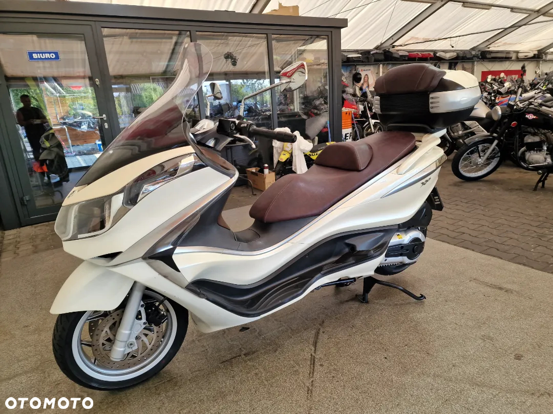 Piaggio X10 - 26