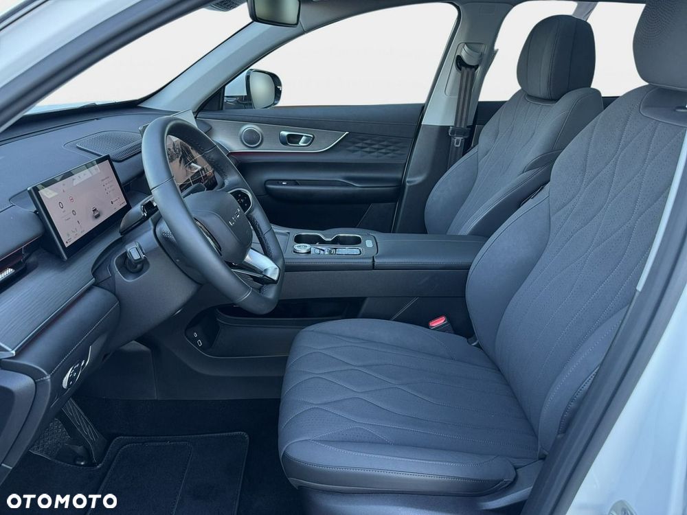 Chery Tiggo 8 1.5 T-GDI Super Hybrid Prestige DCT - 36