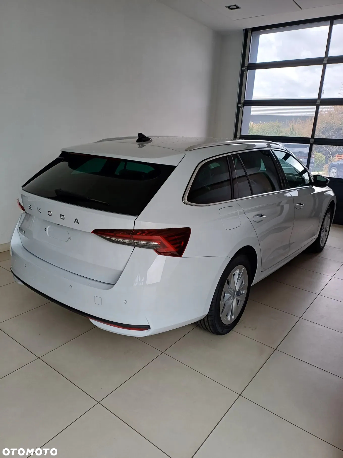 Skoda Octavia 2.0 TDI Selection DSG - 5
