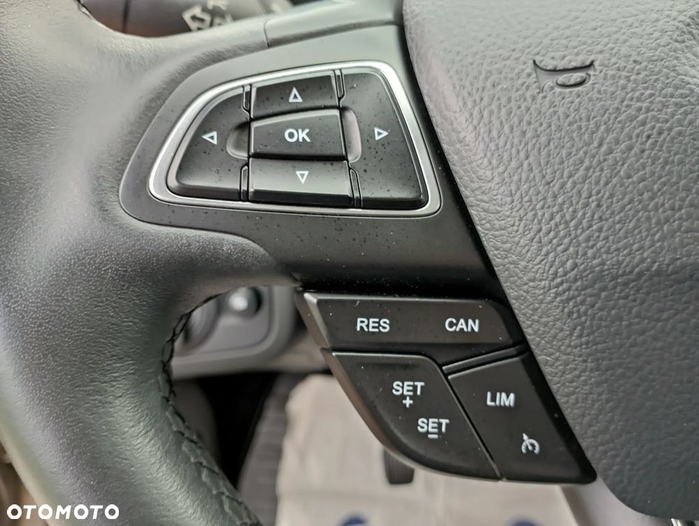 Ford Kuga - 26