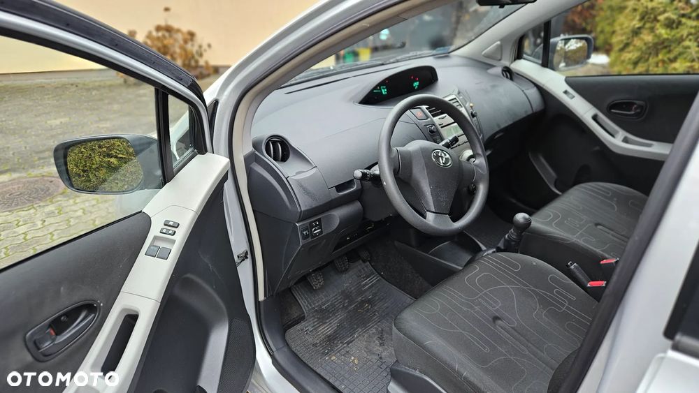 Toyota Yaris 1.0 Terra Start - 4