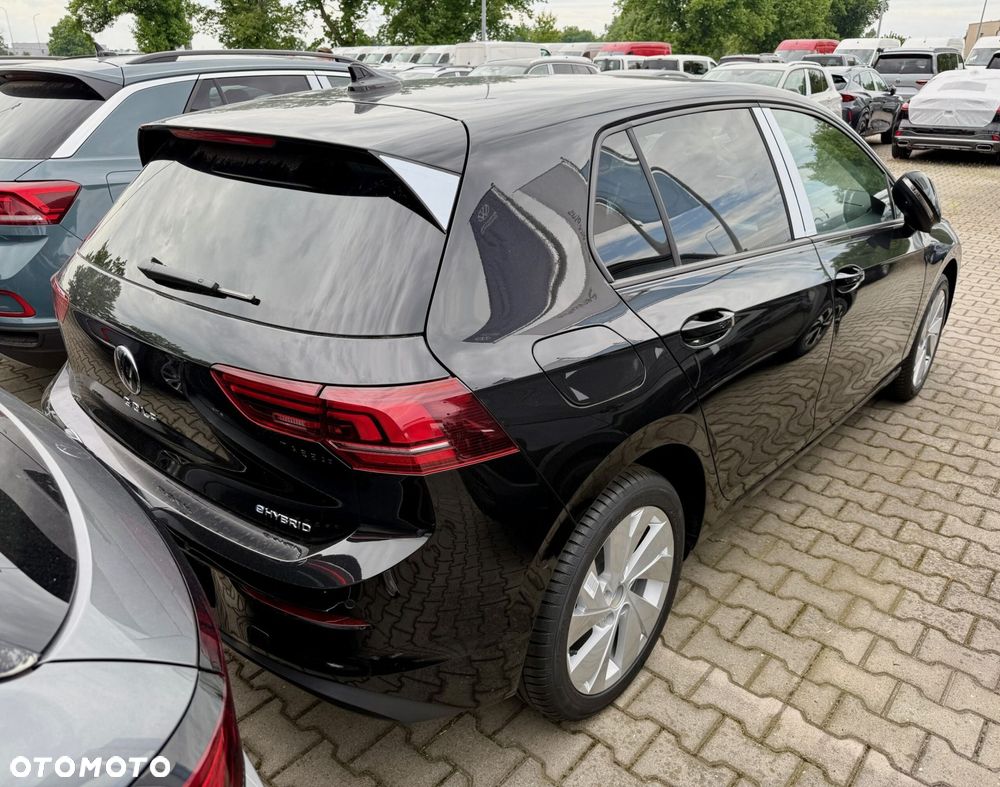 Volkswagen Golf - 10