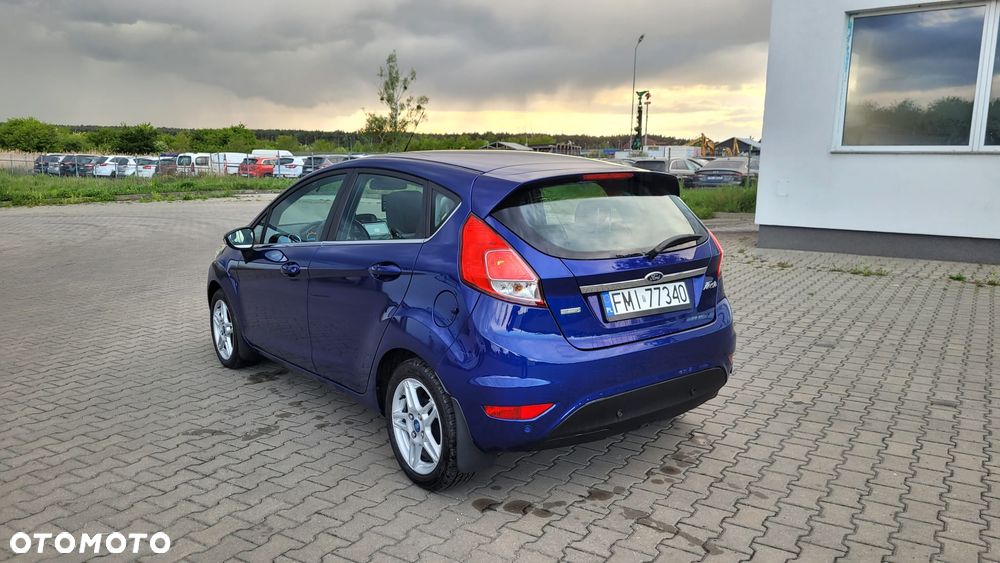 Ford Fiesta - 10
