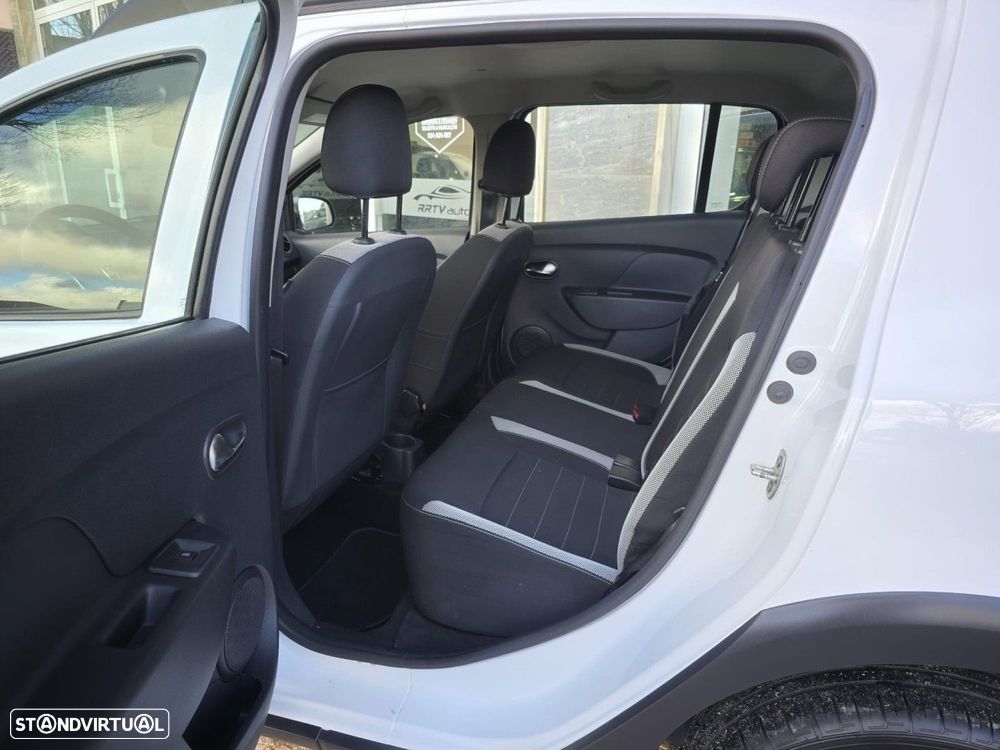 Dacia Sandero 0.9 TCe Stepway - 19