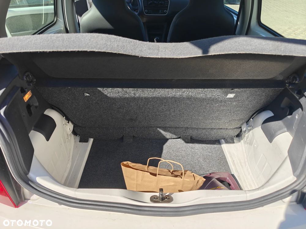 Volkswagen up! - 9