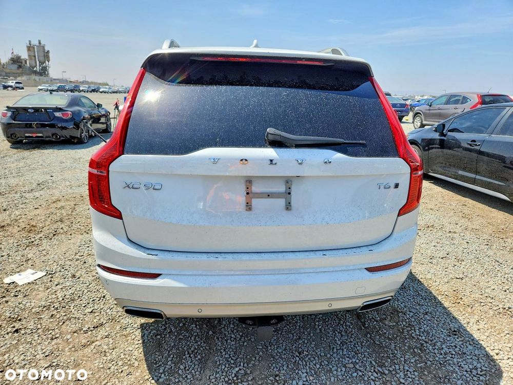 Volvo XC 90 - 6