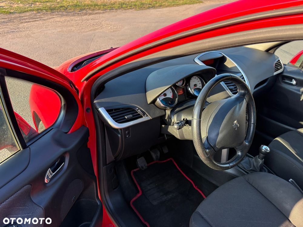 Peugeot 207 110 Sport - 13