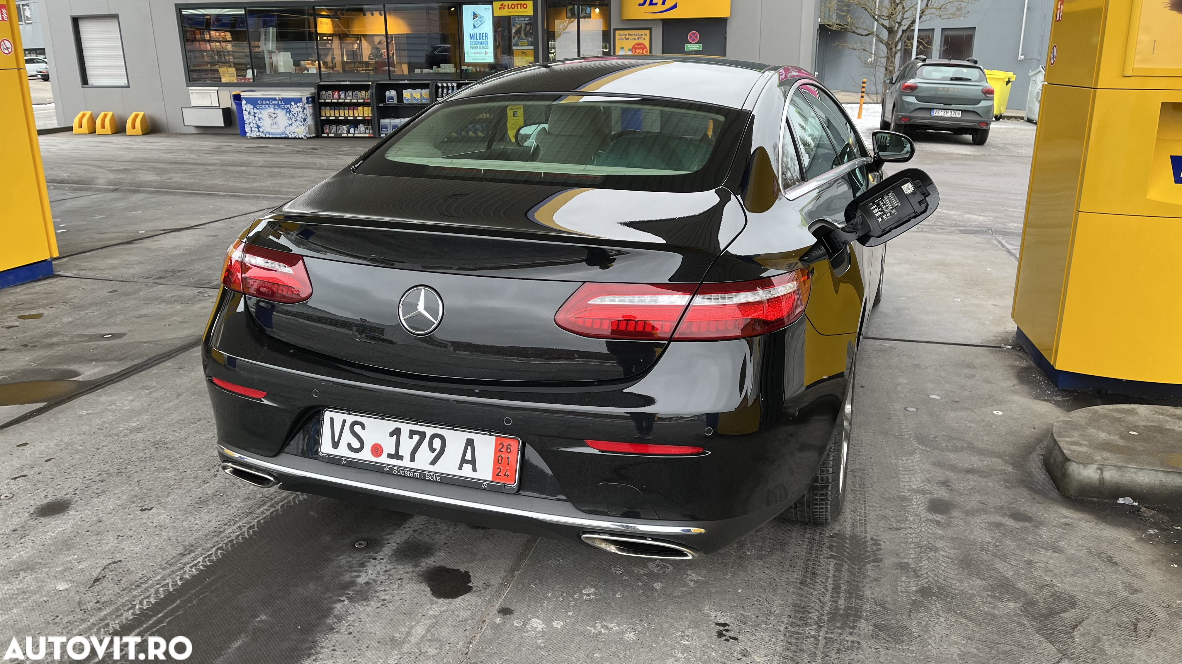Mercedes-Benz E 400 4Matic Coupe 9G-TRONIC Avantgarde - 11