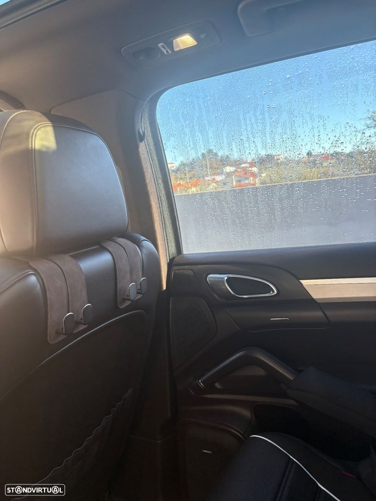 Porsche Cayenne S - 20