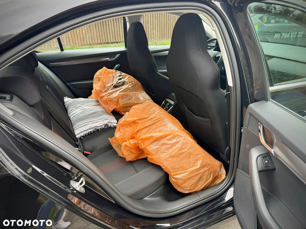 Skoda Octavia 2.0 TDI SCR Style DSG - 14