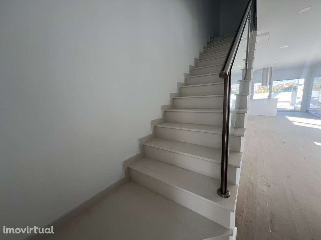 Moradia t3 com Garagem em Fernão Ferro - Grande imagem: 5/18