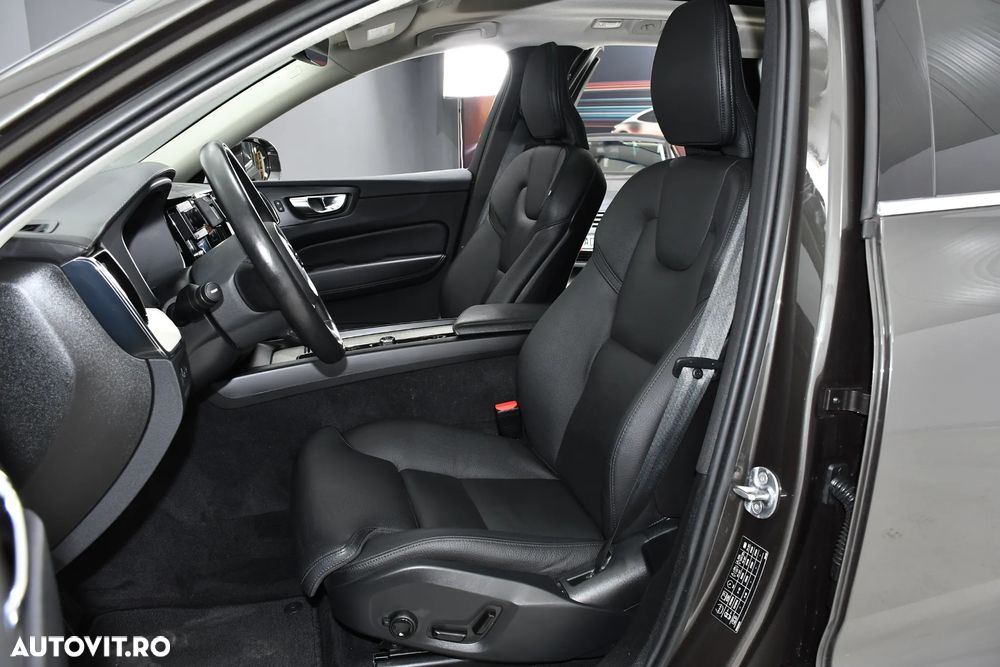 Volvo XC 60 T6 AWD Recharge Geartronic Inscription - 9