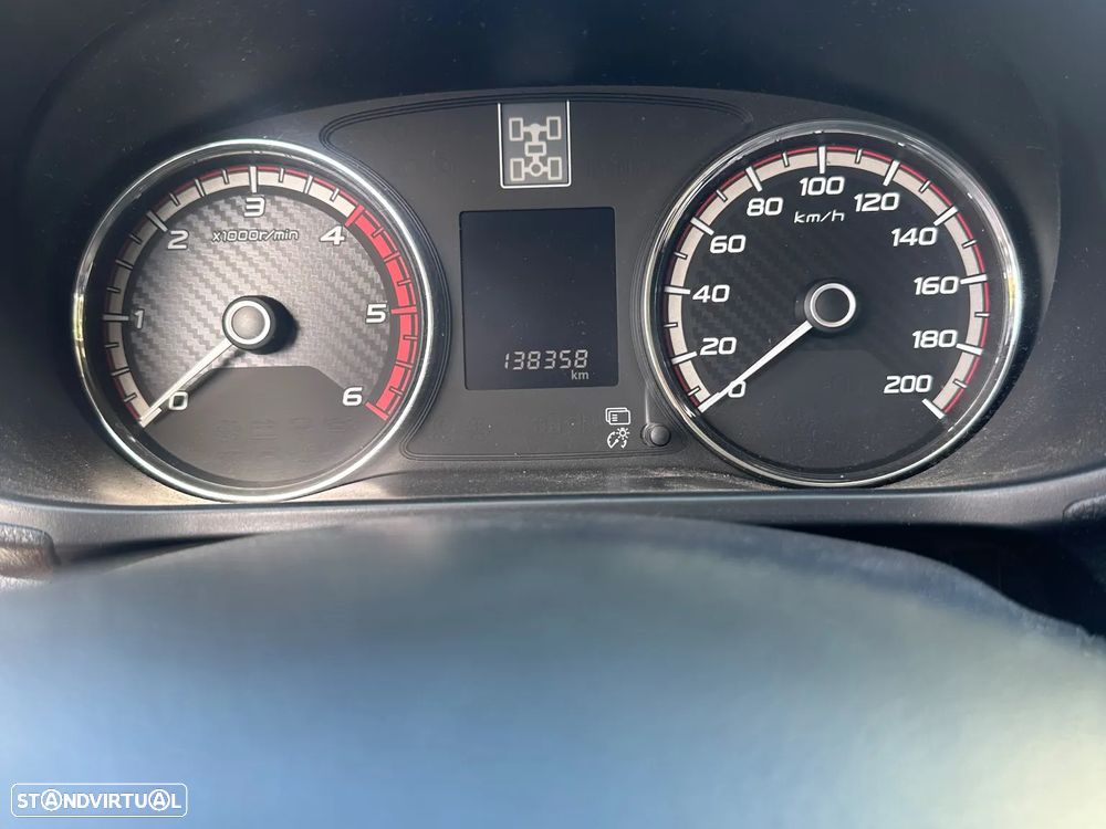 Mitsubishi L200 - 15
