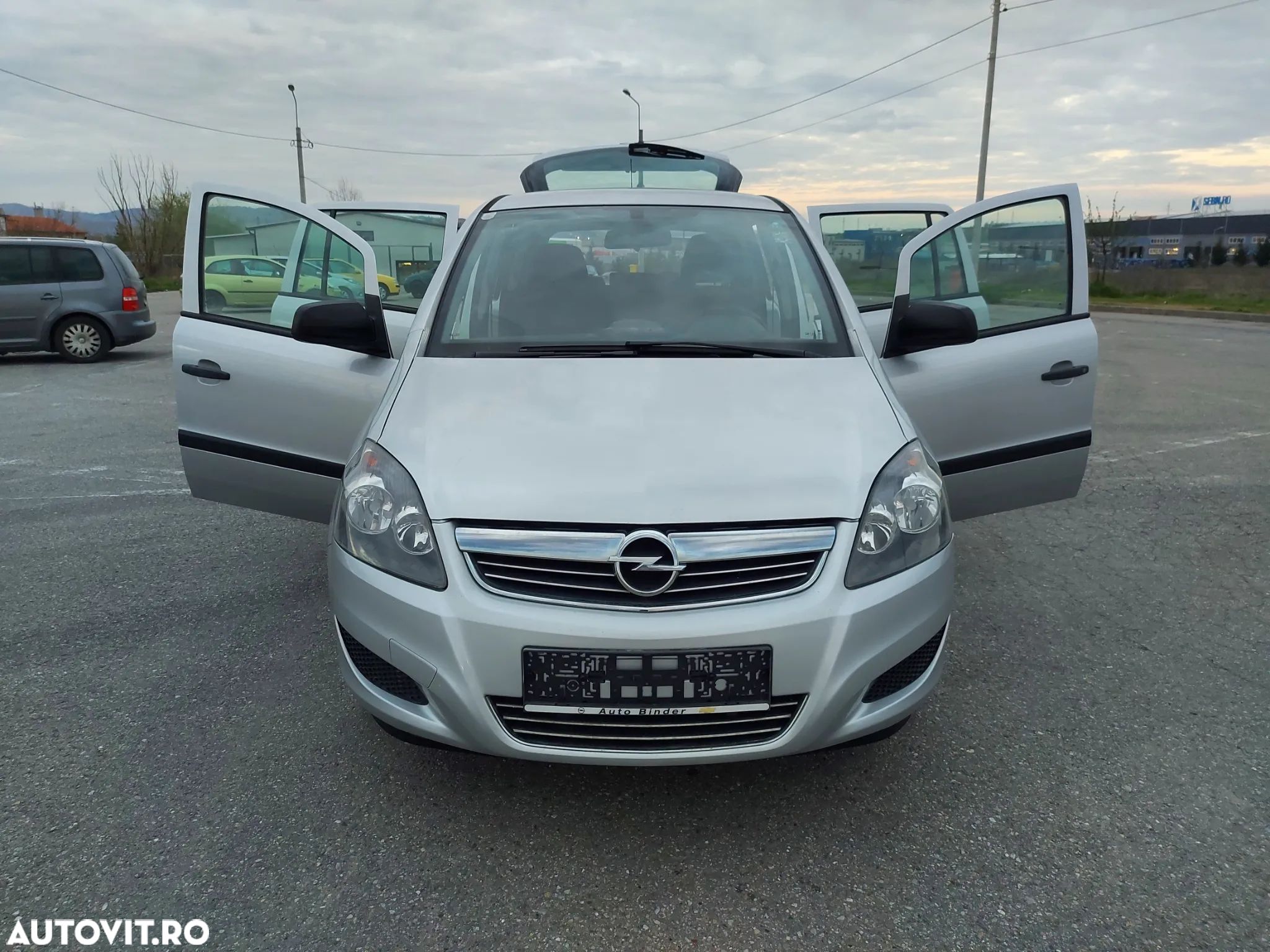 Opel Zafira - 1