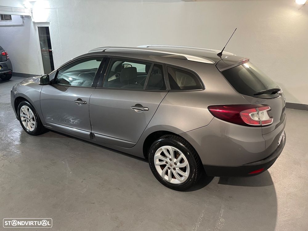 Renault Mégane Sport Tourer 1.5 dCi Comfort SS - 4