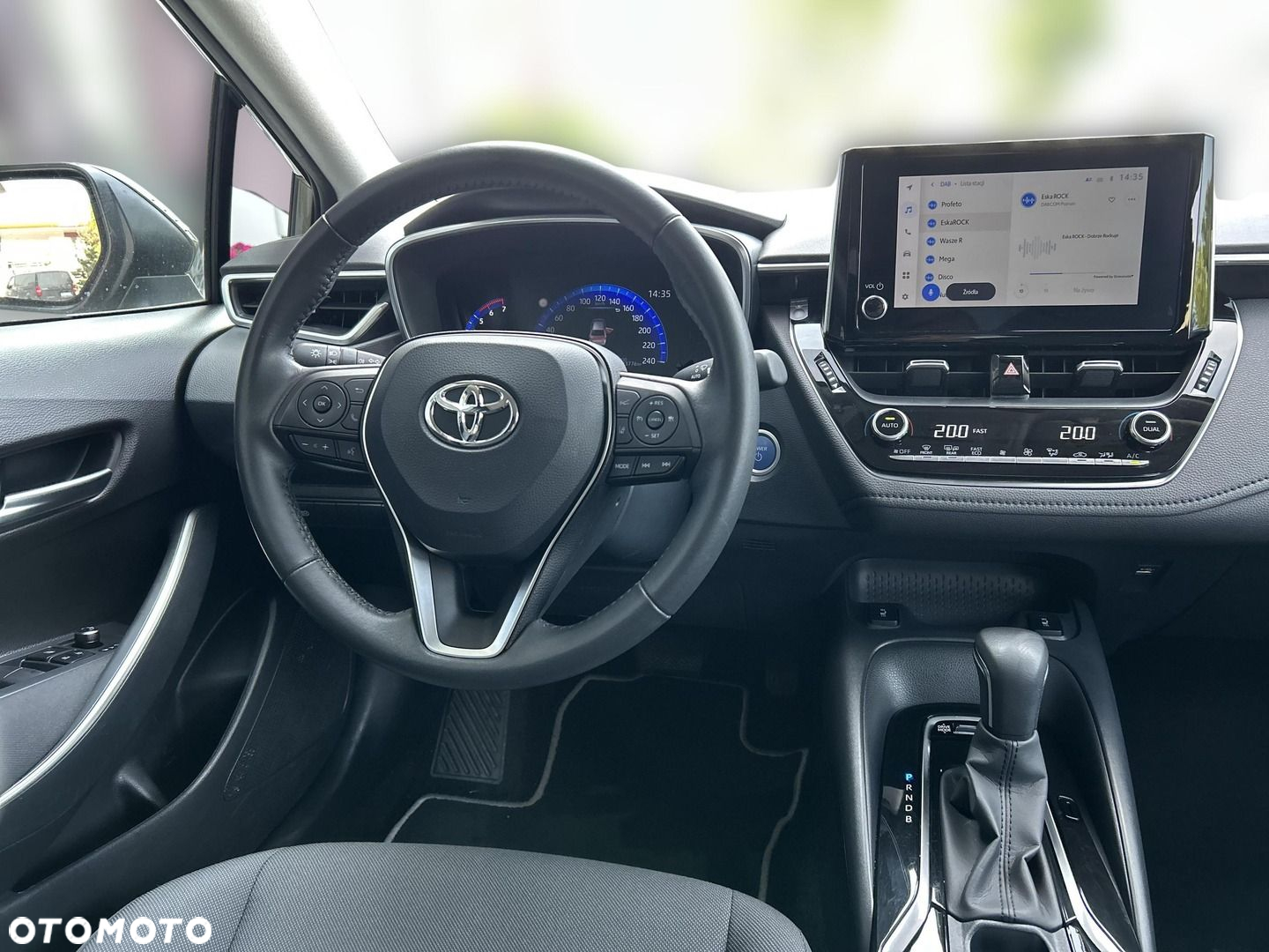 Toyota Corolla - 12