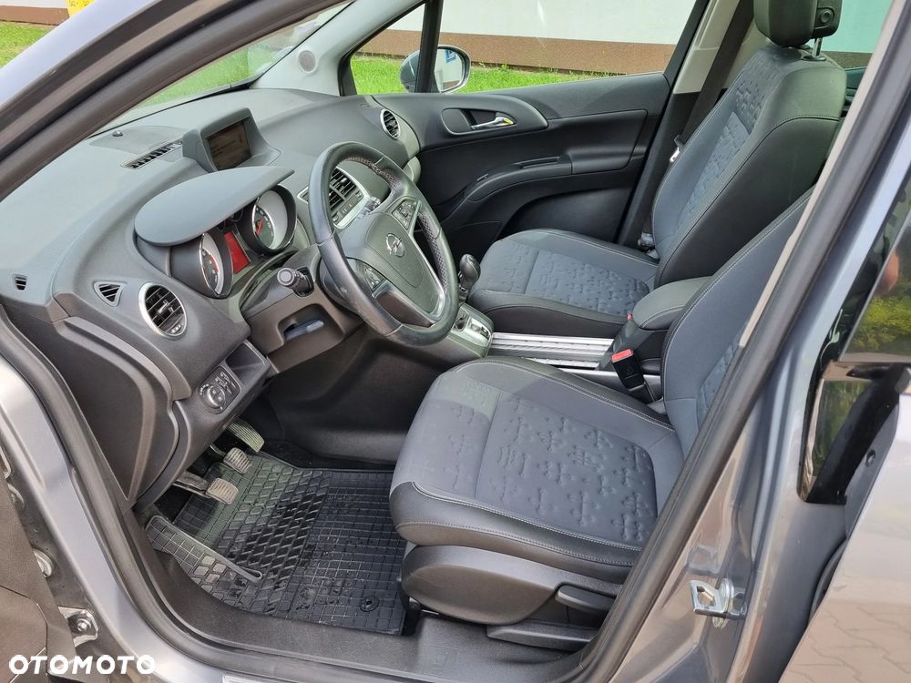 Opel Meriva 1.4 T Cosmo S&S - 32