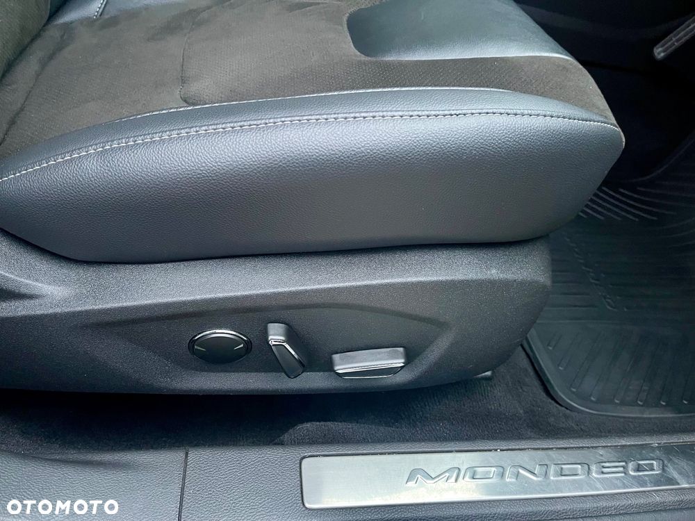 Ford Mondeo 2.0 Hybrid Titanium - 12