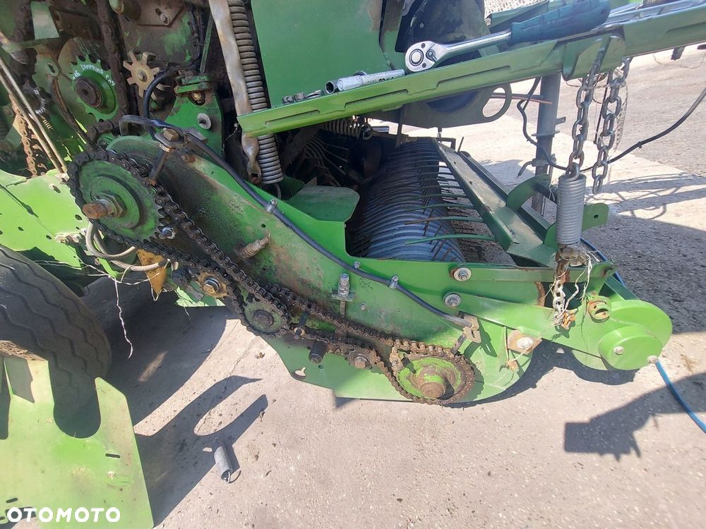 PODBIERACZ PRASA KRONE COMPRIMA F155 XC 2011R - 9