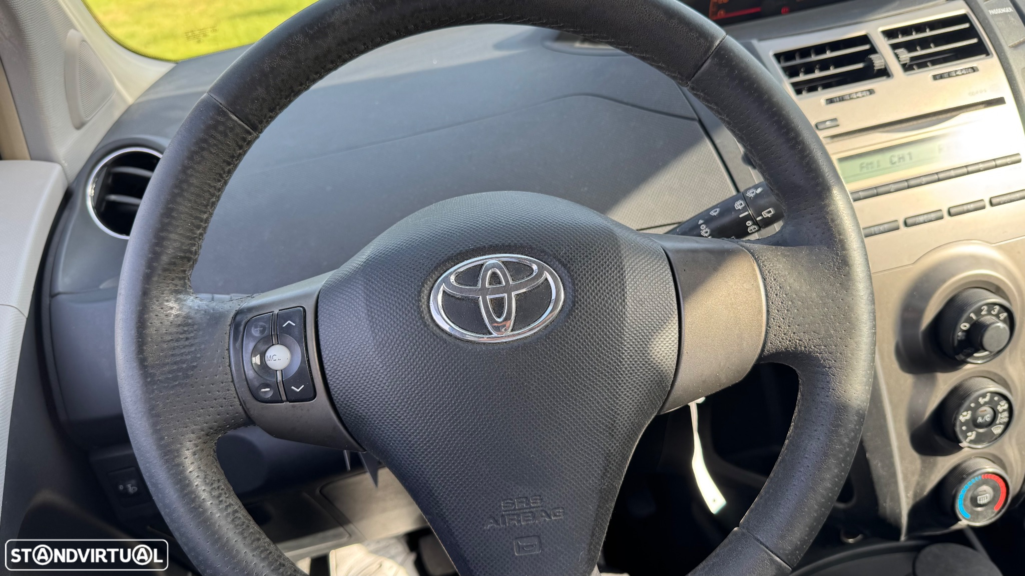 Toyota Yaris 1.4 D-4D AC Manual - 9