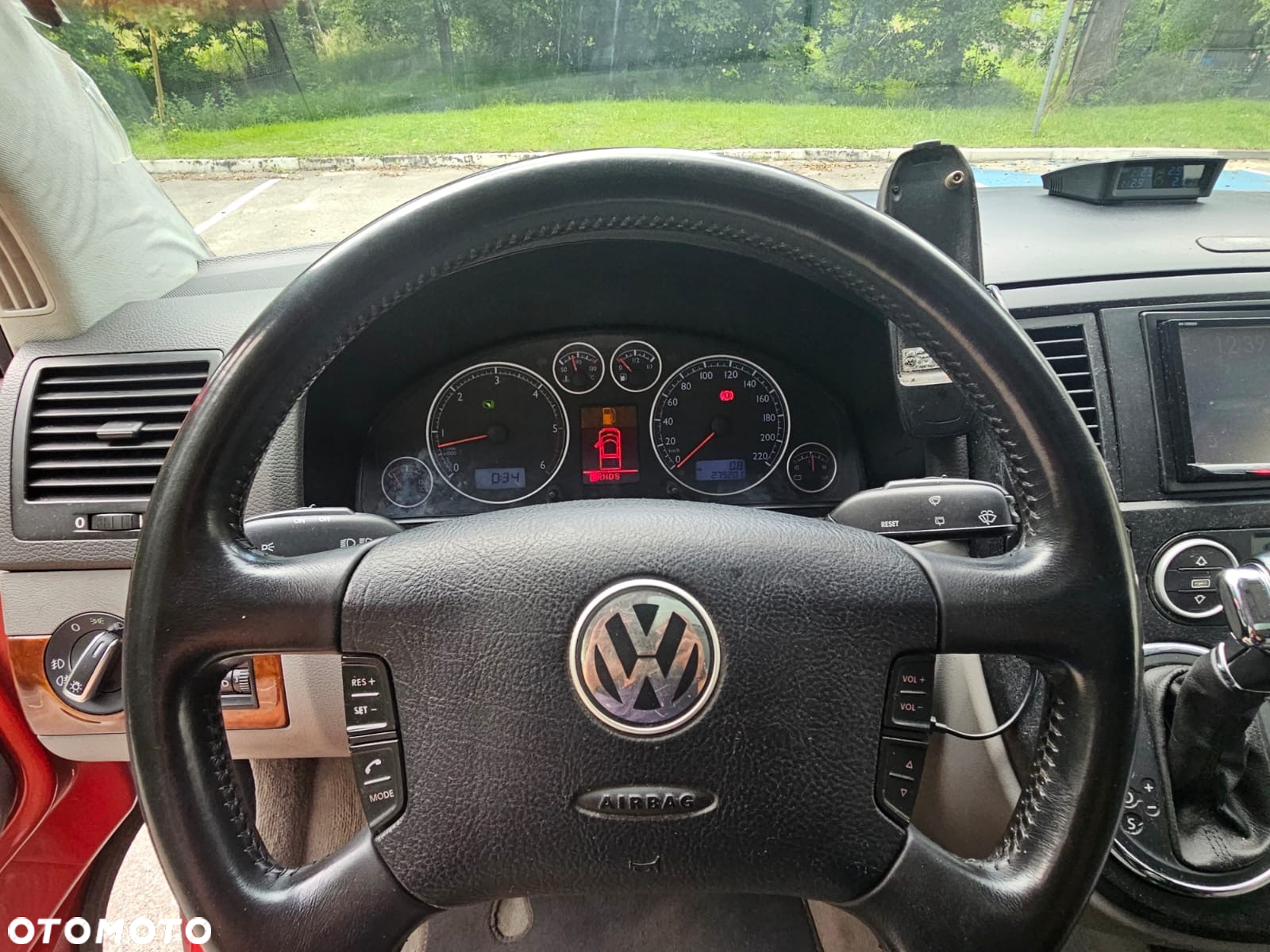 Volkswagen Multivan - 14