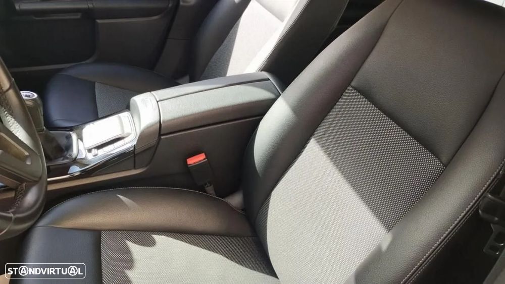 Mercedes-Benz B 180 d Style Plus - 17