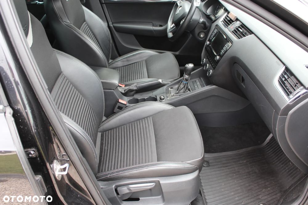 Skoda Octavia 2.0 TDI RS - 21