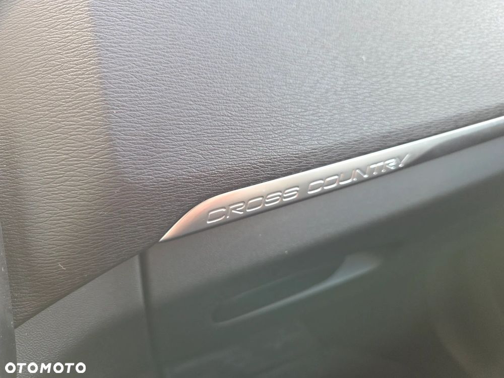 Volvo V40 Cross Country - 15