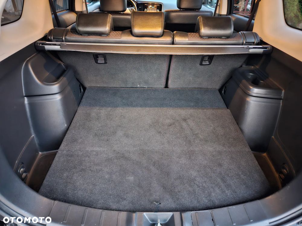 Mitsubishi Outlander 2.0 Intense + 4WD CVT - 10