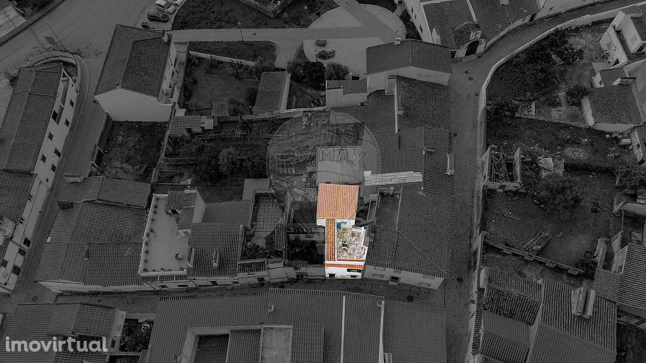 Moradia T2 para venda - Grande imagem: 2/27