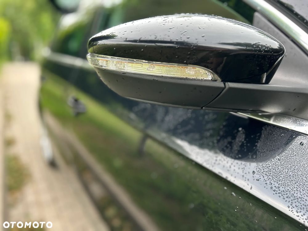 Volkswagen Passat 2.0 TDI BlueMotion Technology Highline - 9