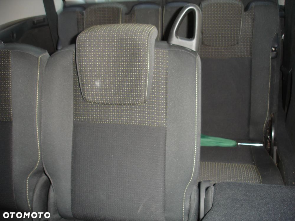 Renault Grand Scenic - 16